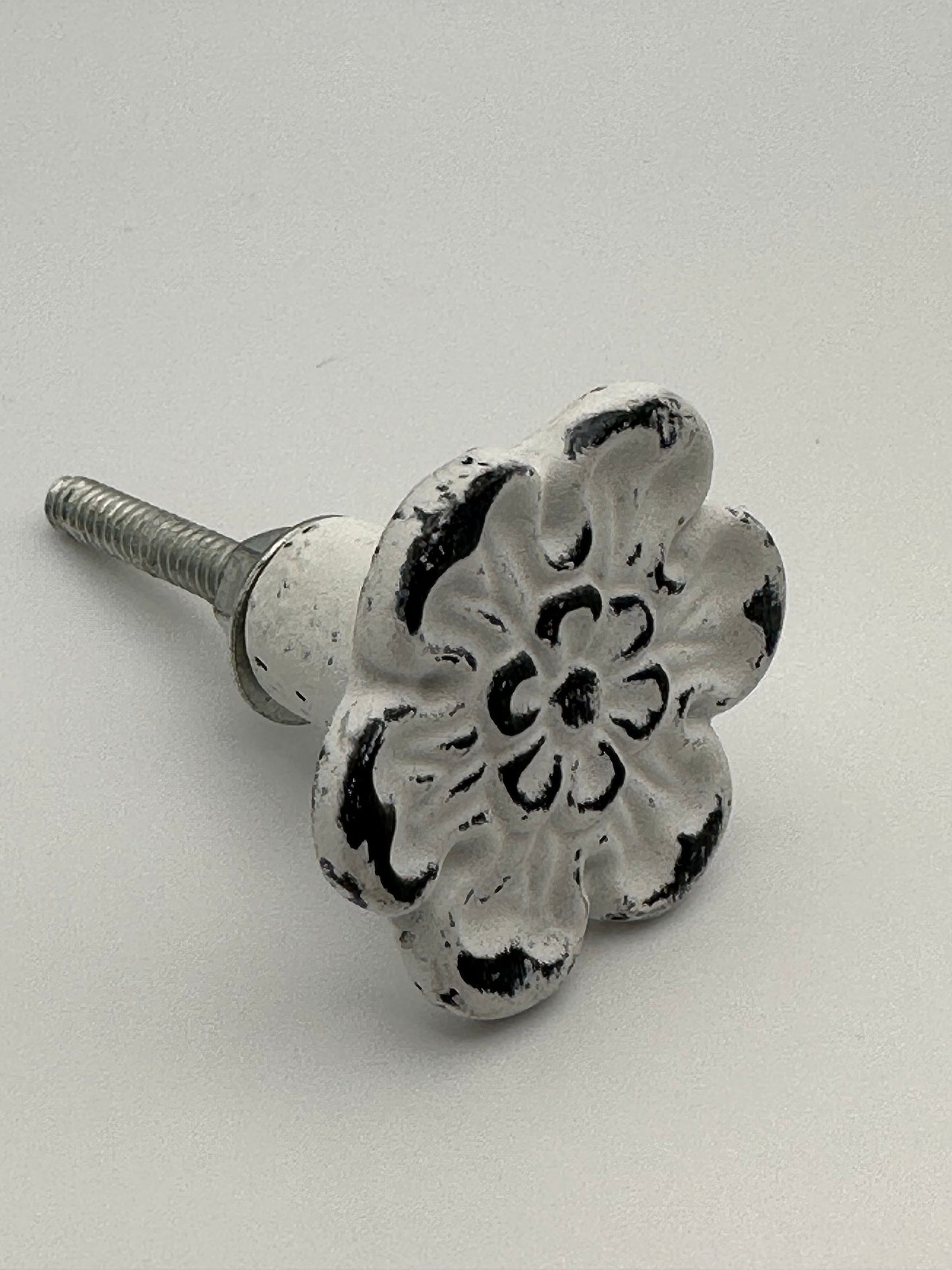 Flower Cottage Chic Knobs / Drawer or Desk Knobs / Dresser Drawer Pulls / Distressed White Knobs / Shabby Chic Style / Cabinet Handles