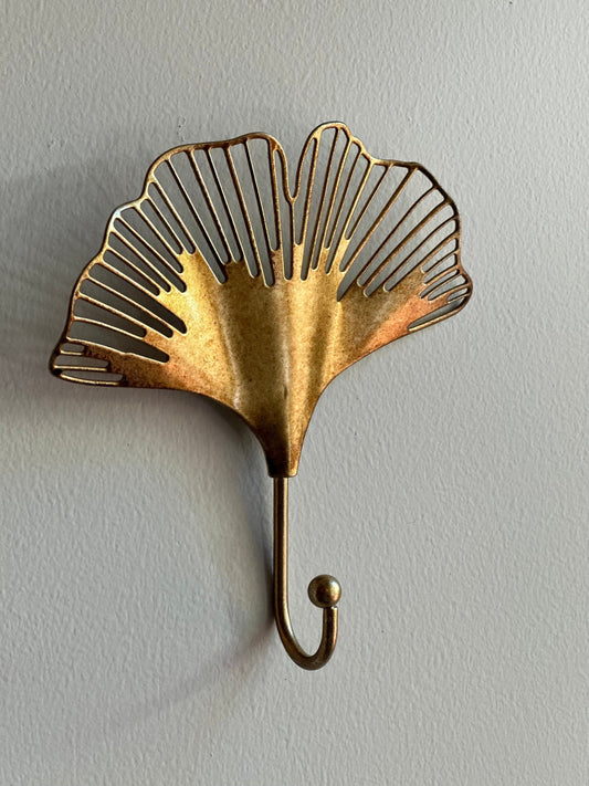 Beautiful Gold Ginkgo Leaf Metal Wall Hook, gold hook, towel hook, wall hook, Coat hook, flower hook, wall decor, nature decor, ginko gift