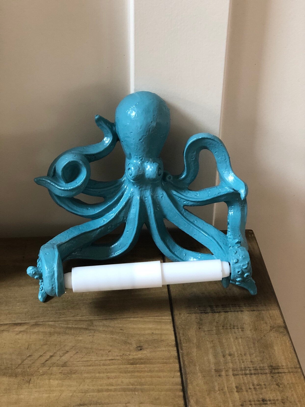 Sale/Octopus Toilet Paper Holder/Octopus Decor/beach house decor/Beach/Nautical decor/Resin Octopus/Beach Decor/octopus gift