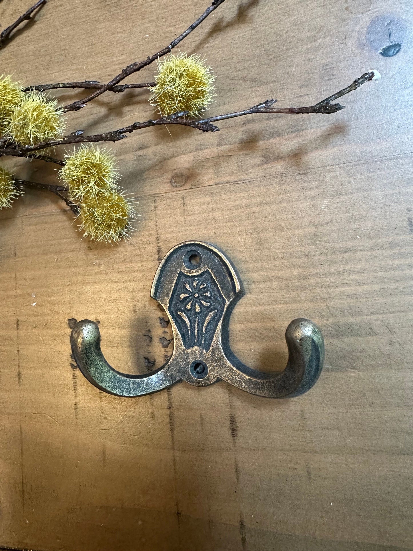 Double metal hook/double wall hook/FREE matching SCREWS/ Shabby chic metal hooks/Vintage hook/ cabin/ french country/ beach/ metal wall hook
